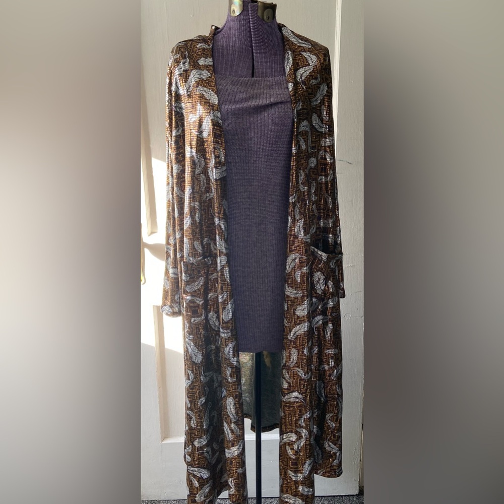 Lularoe Shimmery Bronze & Silverer Feather long kimono/cardigan. size Large